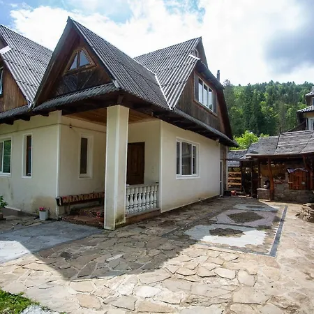 сервус Guest Yaremche